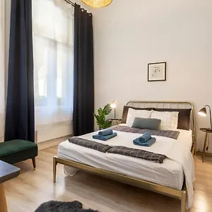 Deluxe Downtown By Elisabeth , Budapest Ungheria